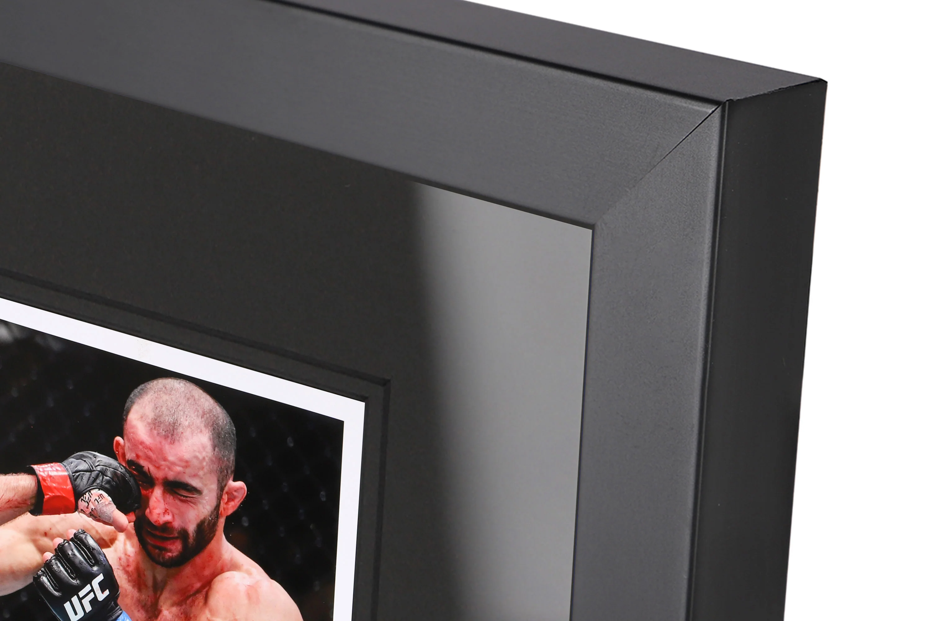 Calvin Kattar Signed Photo UFC Fight Night: Kattar vs Chikadze - Image 3