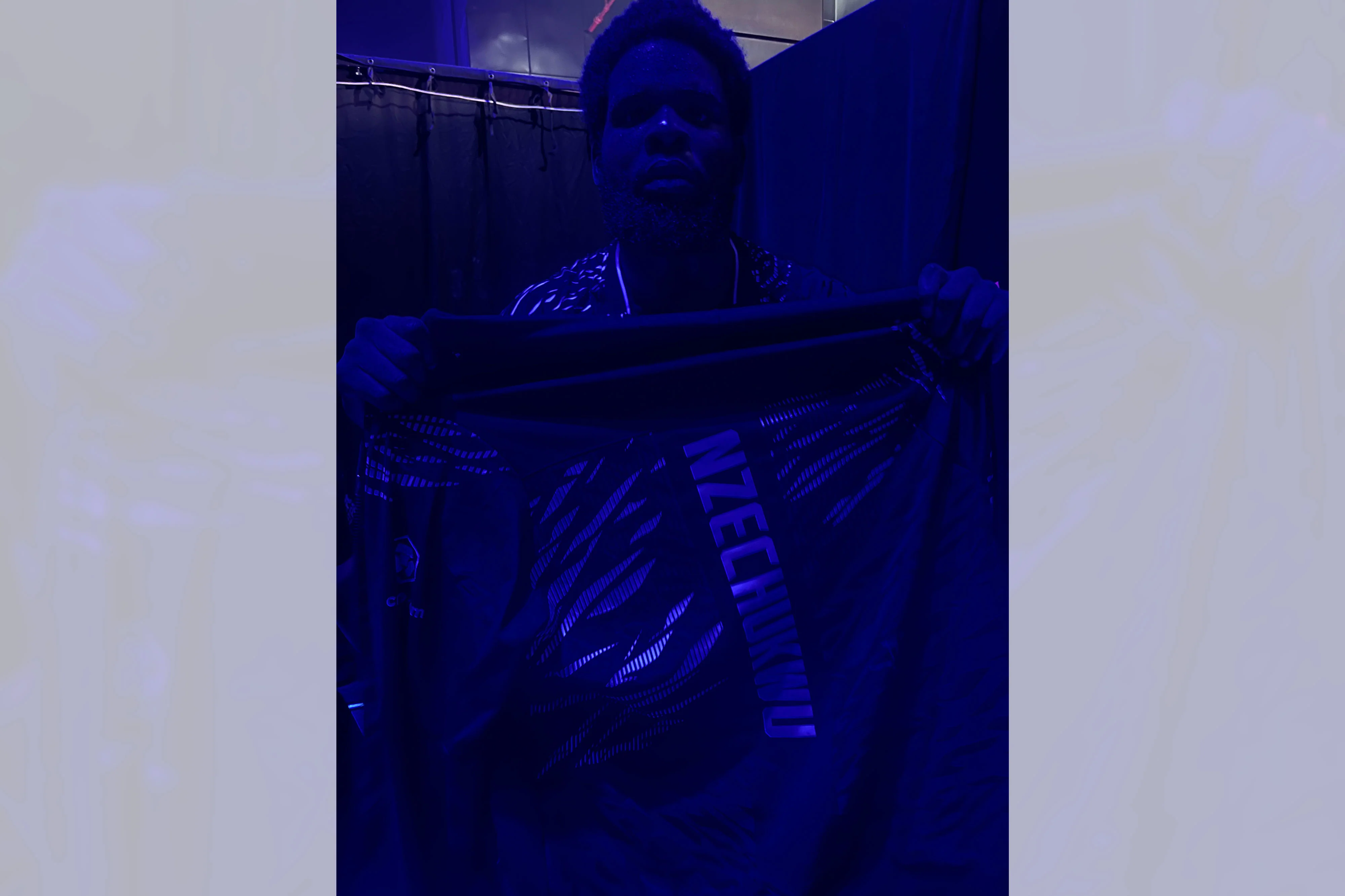 Kennedy Nzechukwu Signed 1-of-1 Fight Issued Hoodie UFC 308: Topuria vs Holloway - Image 5